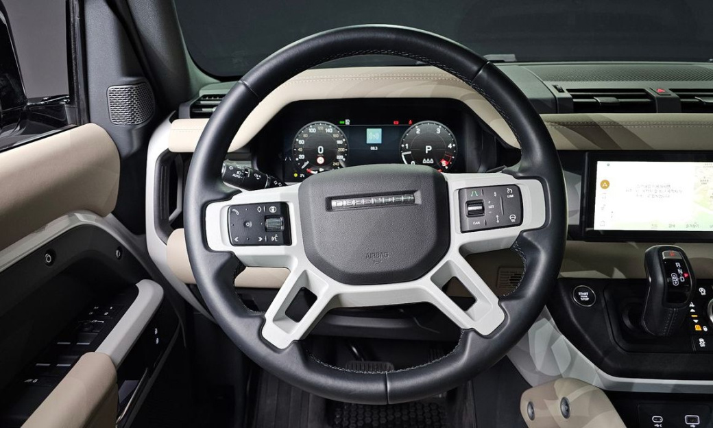 Land Rover Defender 110 D250 SE, 2024