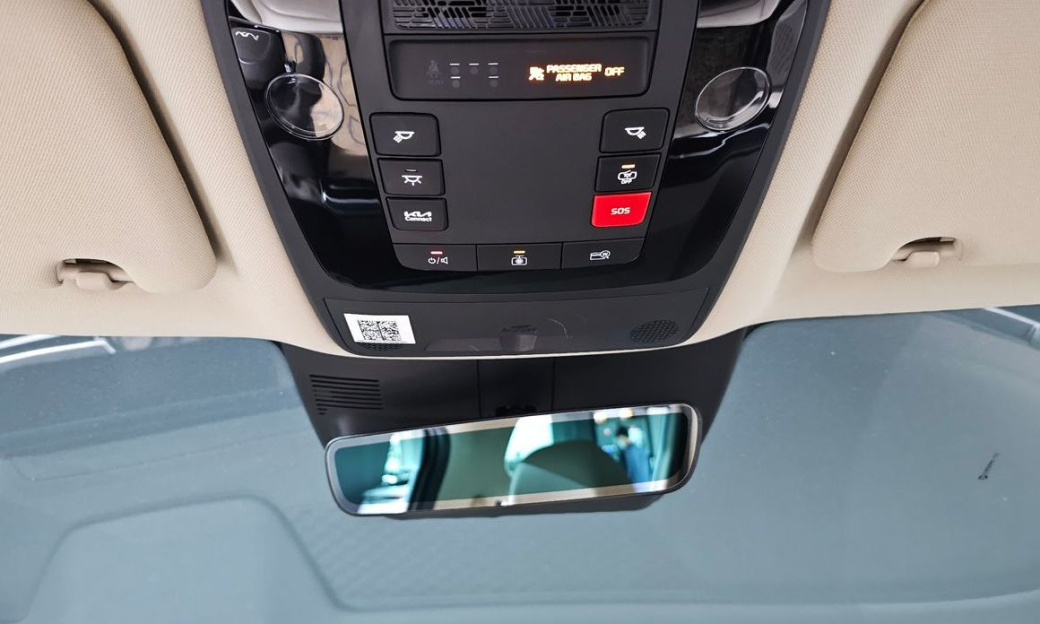 Kia Carnival 7-Seater Signature, 2024