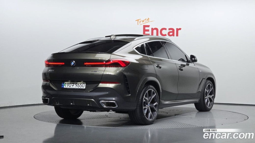 BMW X6 xDrive40i M Sport, 2023