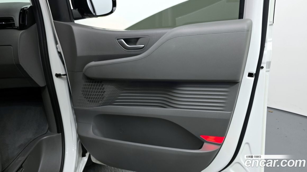 Hyundai Staria 2WD Camping Car, 2024