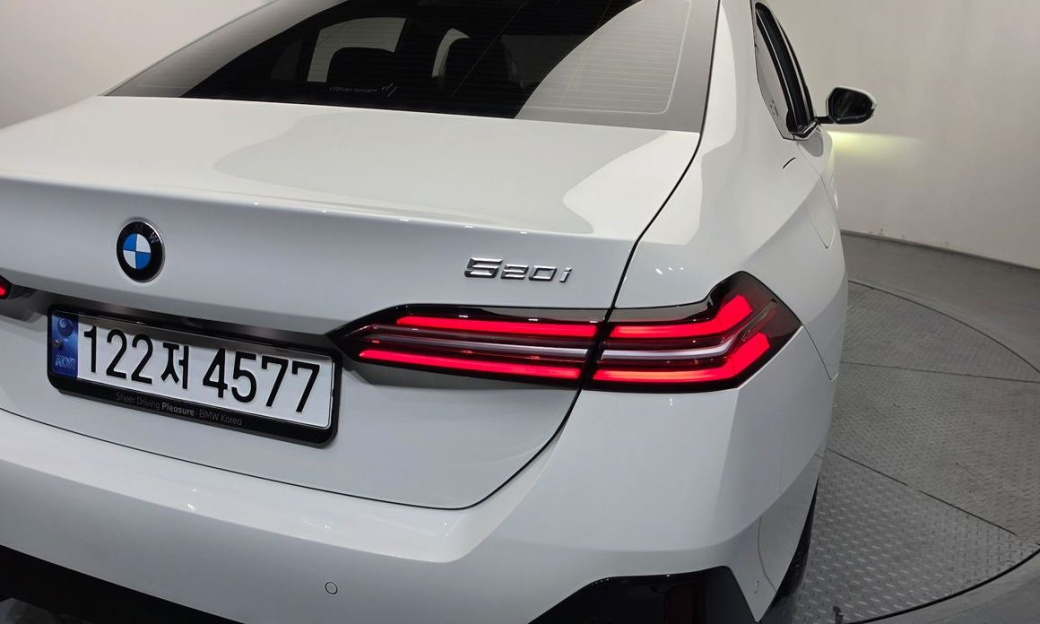 BMW 5-Series 520i M Sport, 2024