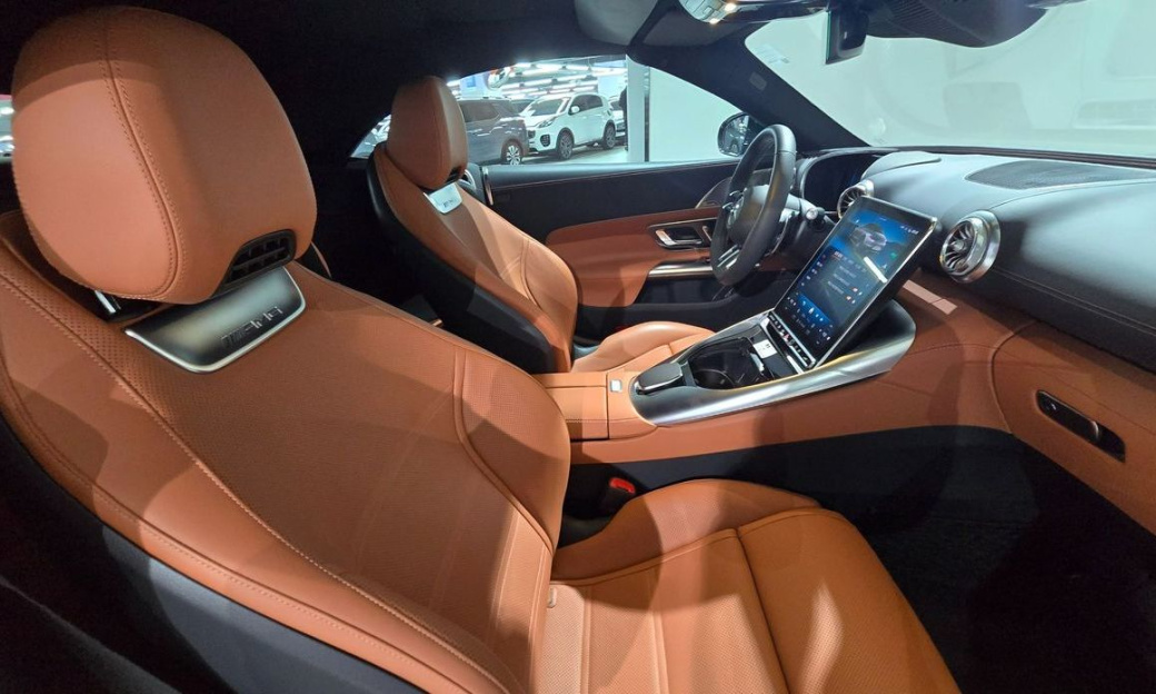 Mercedes-Benz SL-Class AMG SL43, 2025
