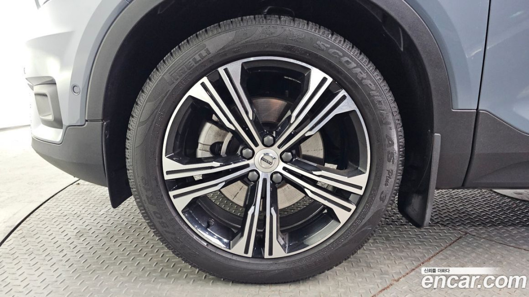 Volvo XC40 B4 Inscription, 2022