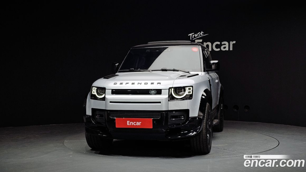 Land Rover Defender 90 D250 SE, 2022