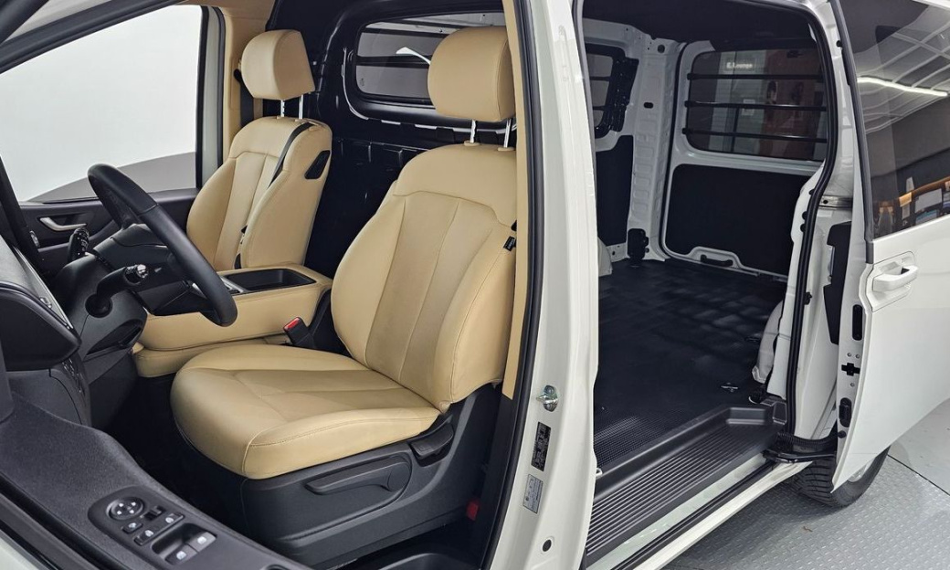 Hyundai Staria Cargo 3-Seater, 2025