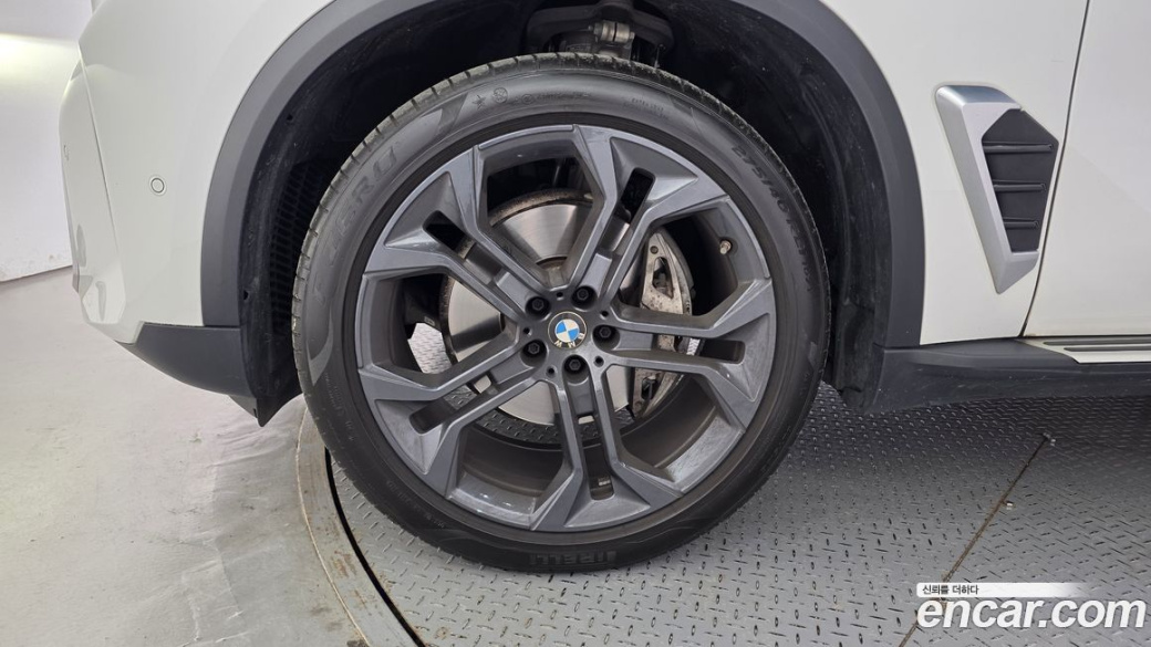 BMW X5 xDrive 40i xLine, 2024