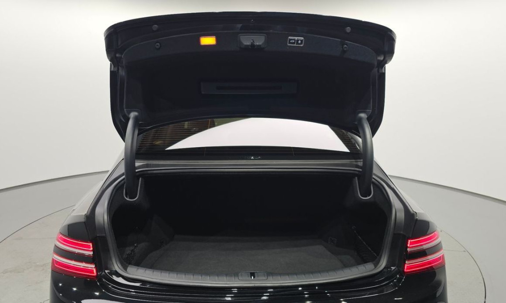 Genesis G80 Gasoline 2.5 Turbo AWD, 2025