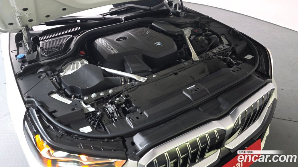 BMW 5-Series 520i M Sport, 2025