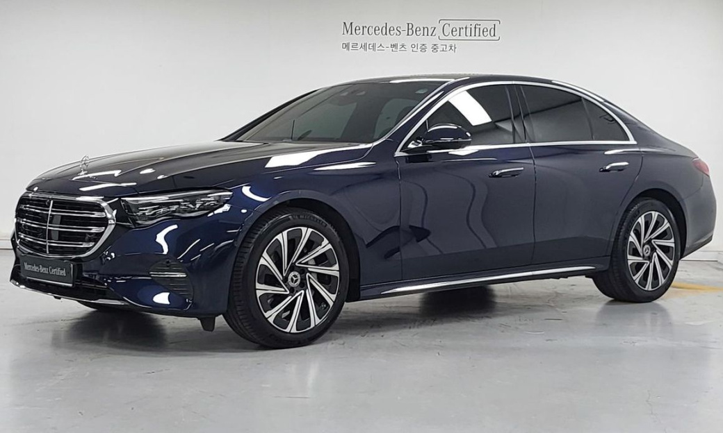 Mercedes-Benz E-Class E300 4MATIC Exclusive, 2024