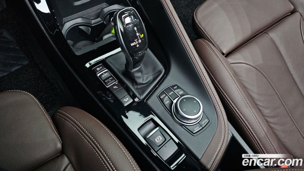BMW X1 xDrive 20i M Sport, 2022
