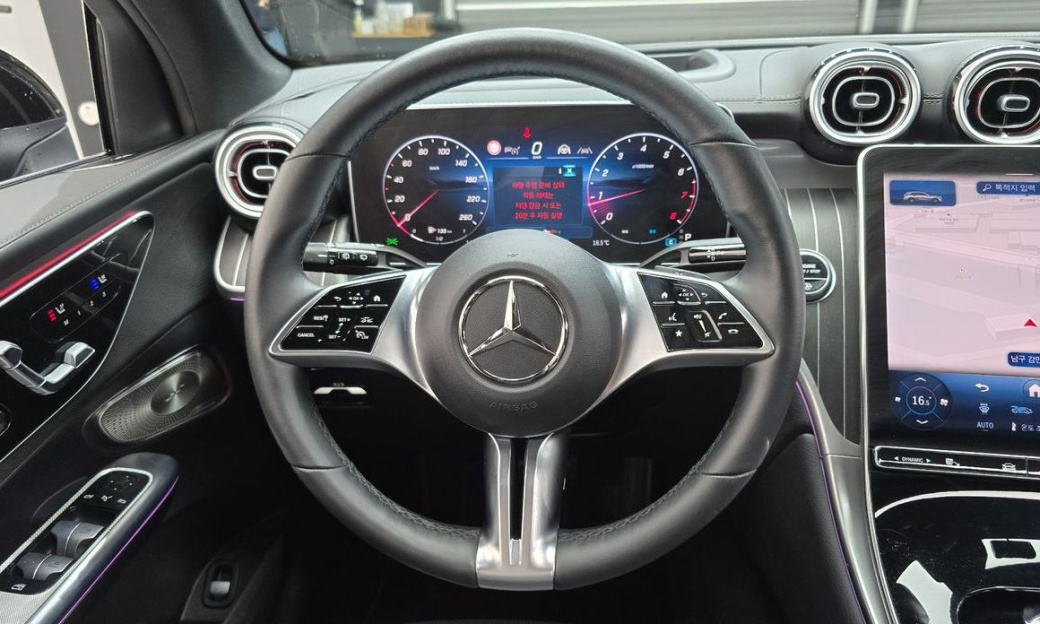 Mercedes-Benz GLC-Class GLC 300 4MATIC Avantgarde, 2025
