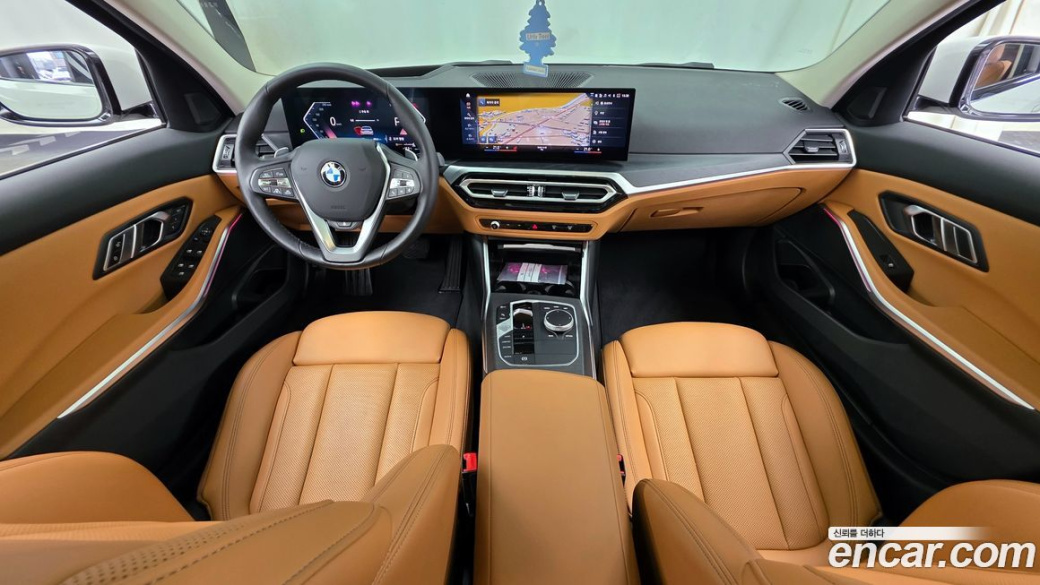 BMW 3-Series 320i, 2023