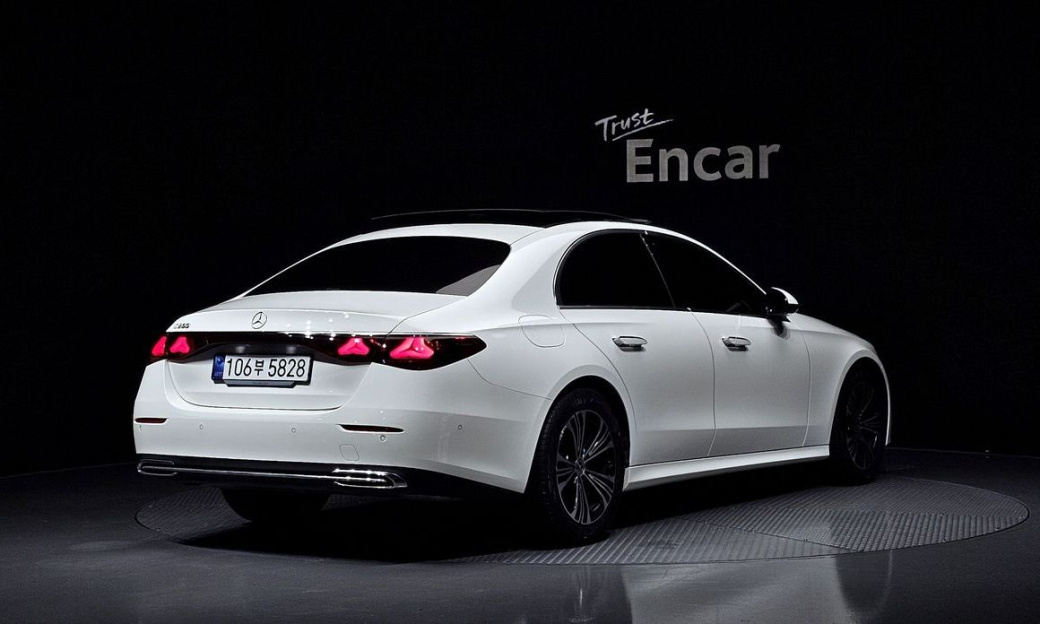 Mercedes-Benz E-Class E200 Avantgarde, 2025