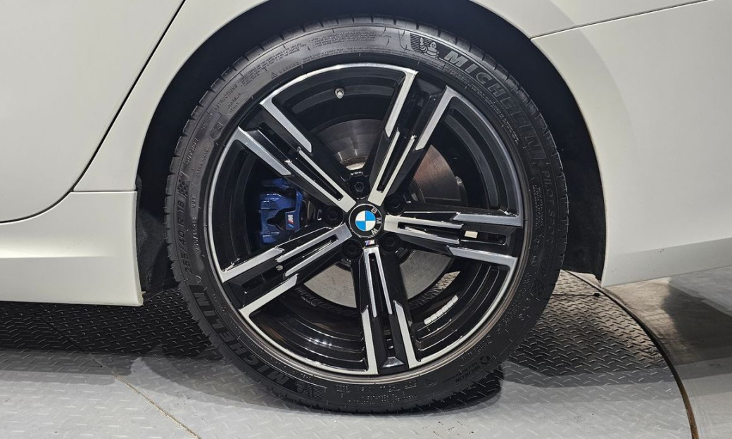 BMW 3-Series 320i M Sport, 2024