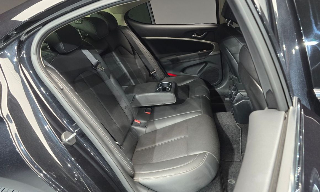 Genesis G70 Gasoline 2.0T 4WD, 2023