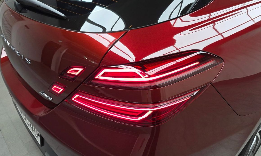Genesis G70 Gasoline 2.5T 4WD, 2025