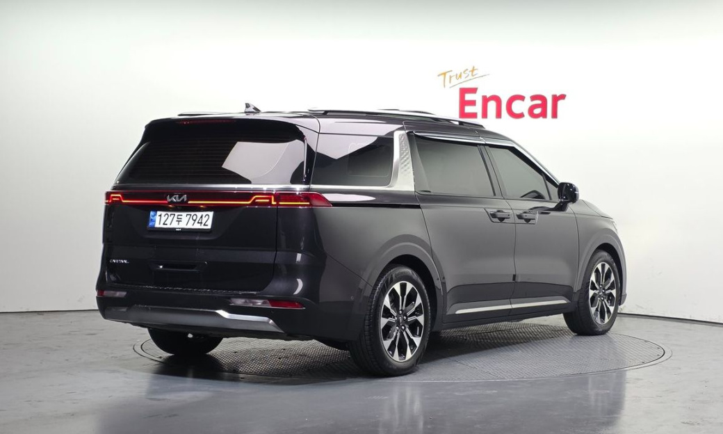 Kia Carnival 9-Seater Signature, 2023