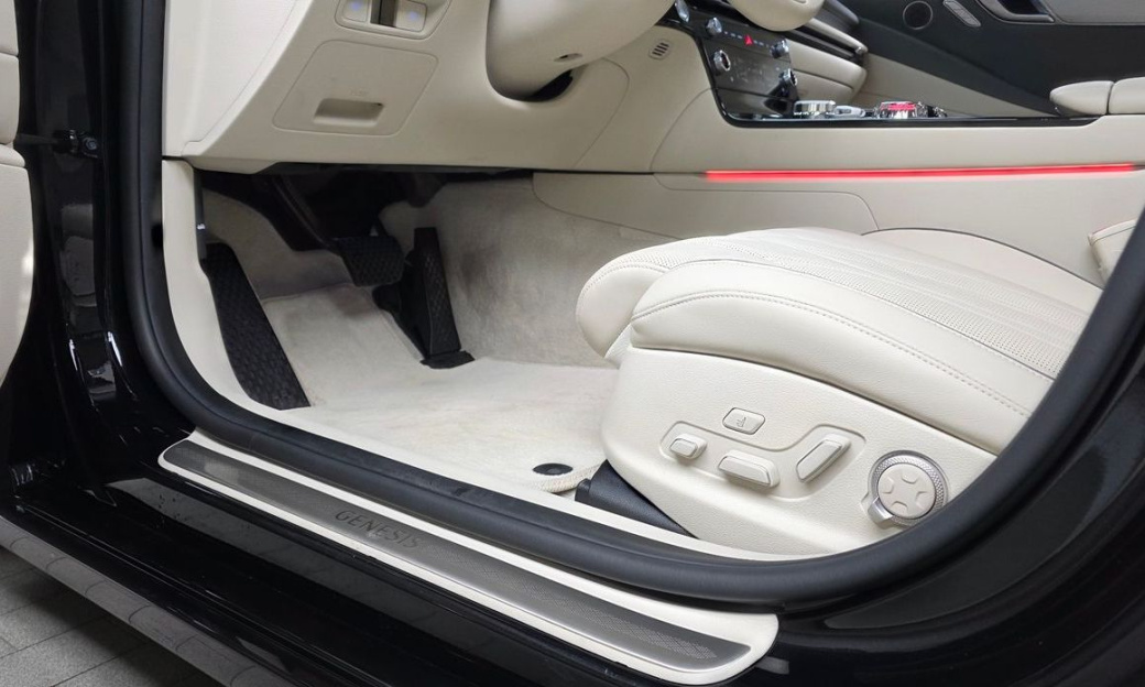 Genesis G80 Gasoline 2.5 Turbo AWD, 2025