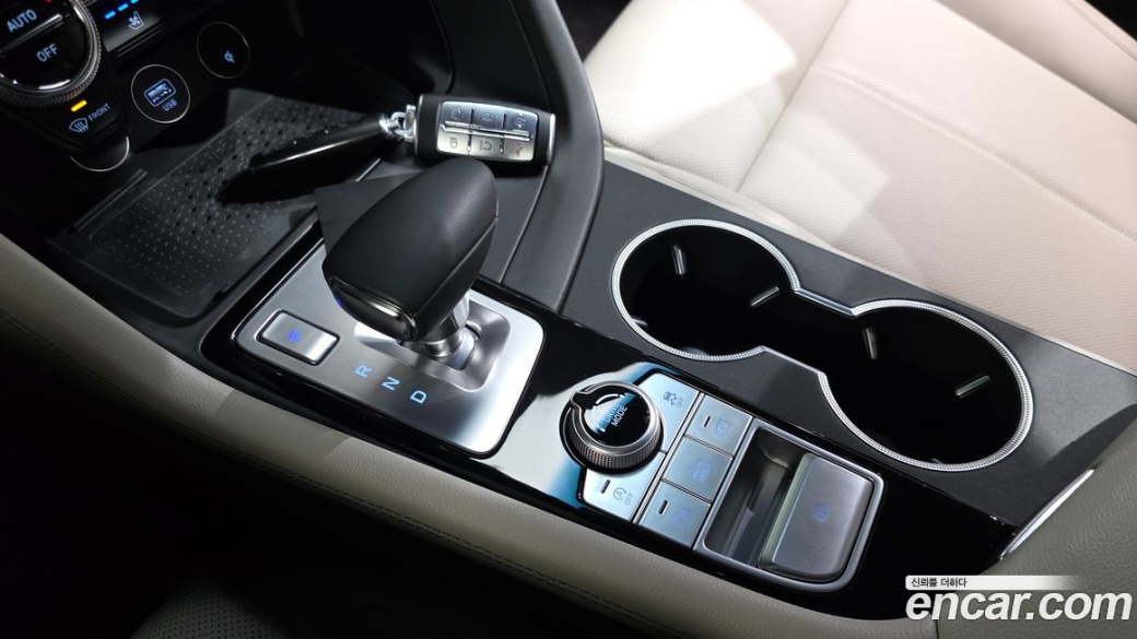 Genesis G70 Gasoline 2.0T 2WD, 2023