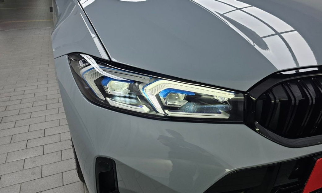 BMW 3-Series 320i M Sport, 2025