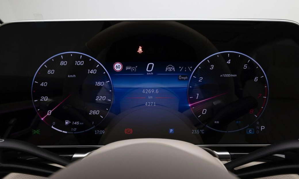 Mercedes-Benz S-Class S500 4MATIC, 2026