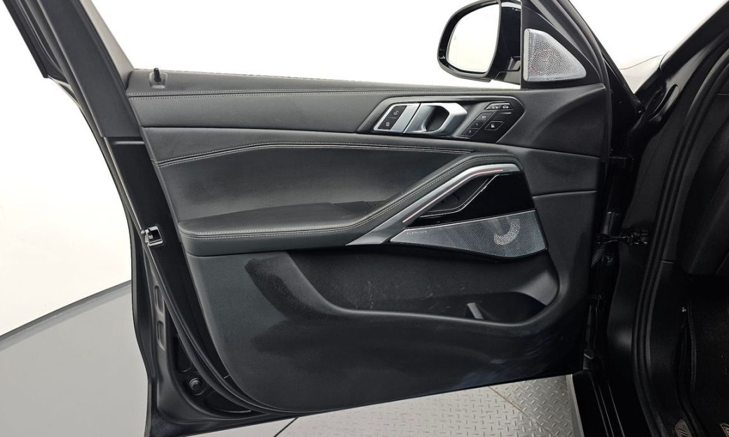 BMW X6 xDrive40i M Sport, 2025