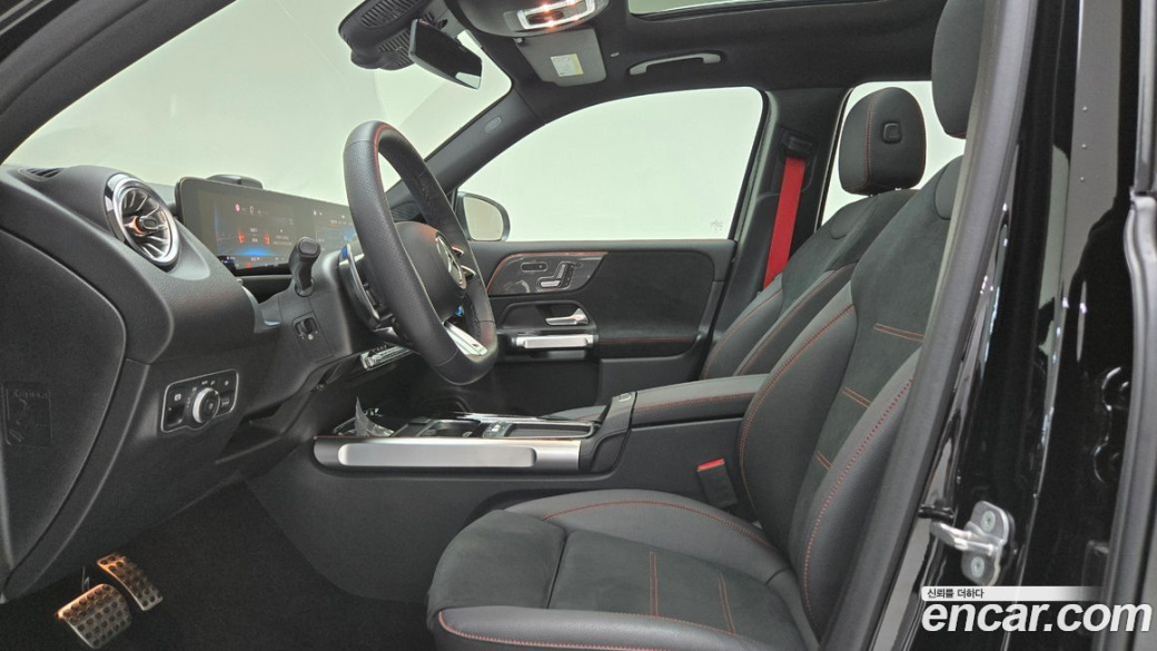 Mercedes-Benz GLB-Class AMG GLB35 4MATIC, 2025