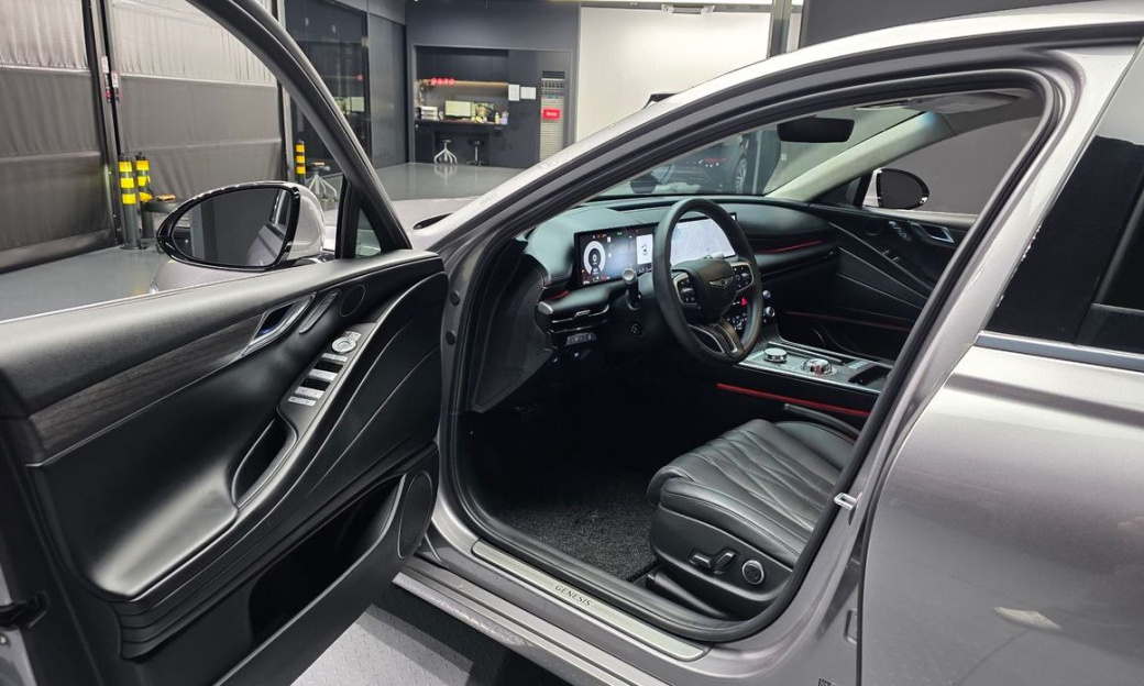Genesis G80 Gasoline 2.5 Turbo AWD, 2025