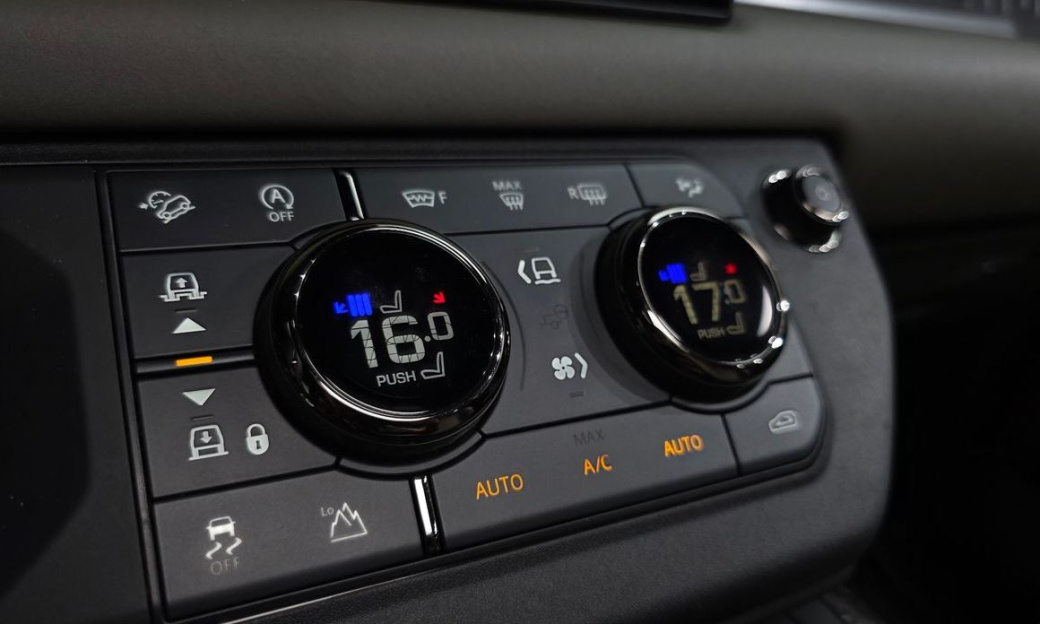 Land Rover Defender 110 P635 Octa Edition 1, 2025