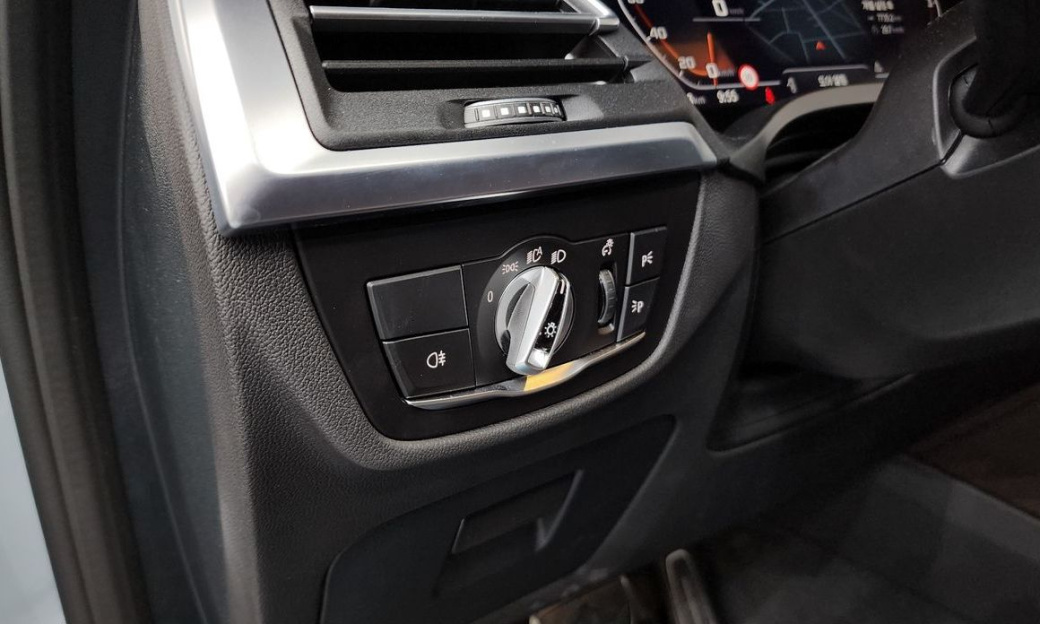 BMW X4 xDrive M40i, 2025