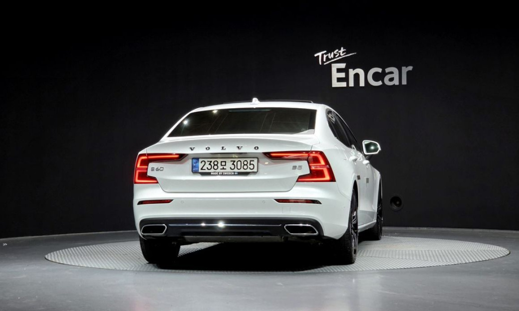 Volvo S60 B5 Inscription, 2022