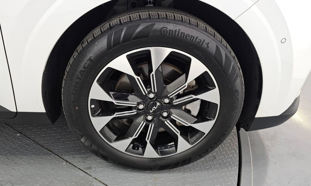 Kia Carnival 9-Seater Signature, 2023