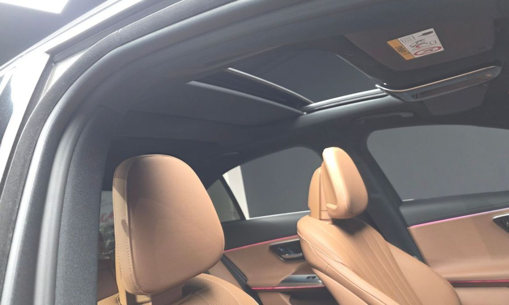 Mercedes-Benz E-Class E300 4MATIC Exclusive, 2024