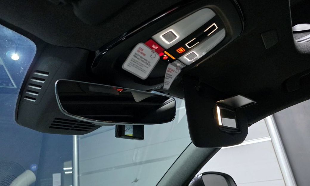 Volvo XC40 B4 Black Edition, 2025