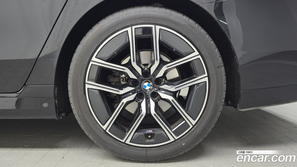 BMW 7-Series 740d xDrive M Sport, 2025