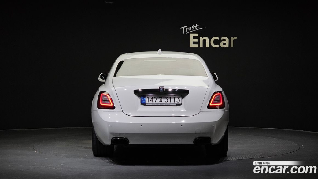 Rolls-Royce Ghost 6.7 V12 Black Badge, 2023
