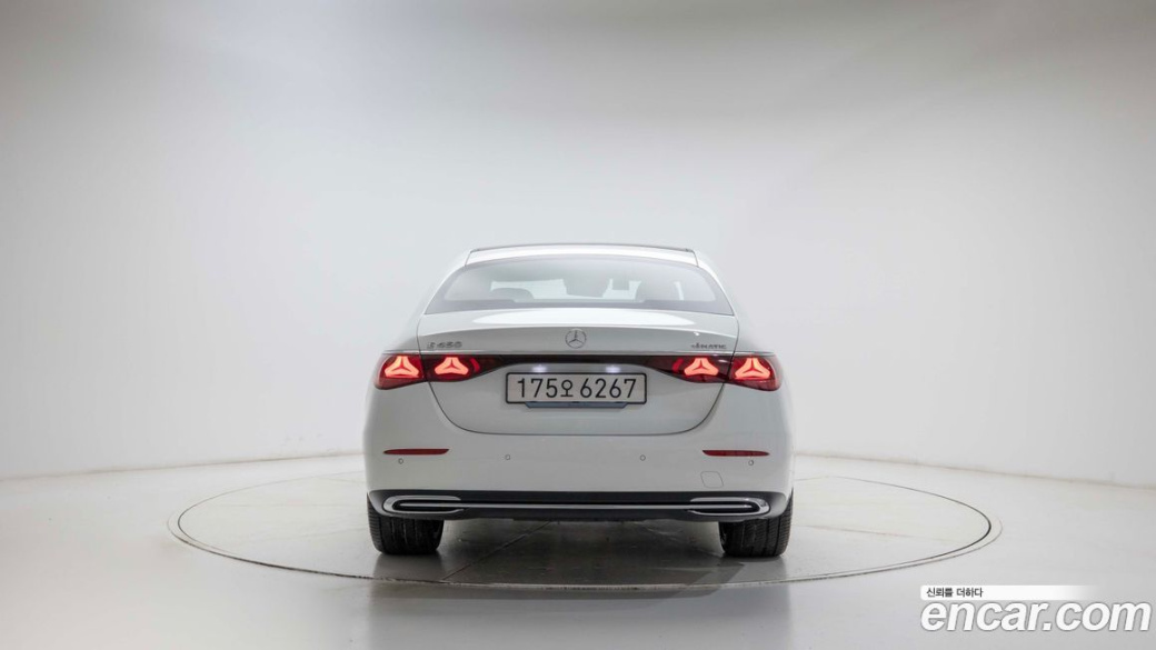 Mercedes-Benz E-Class E450 4MATIC Exclusive, 2025