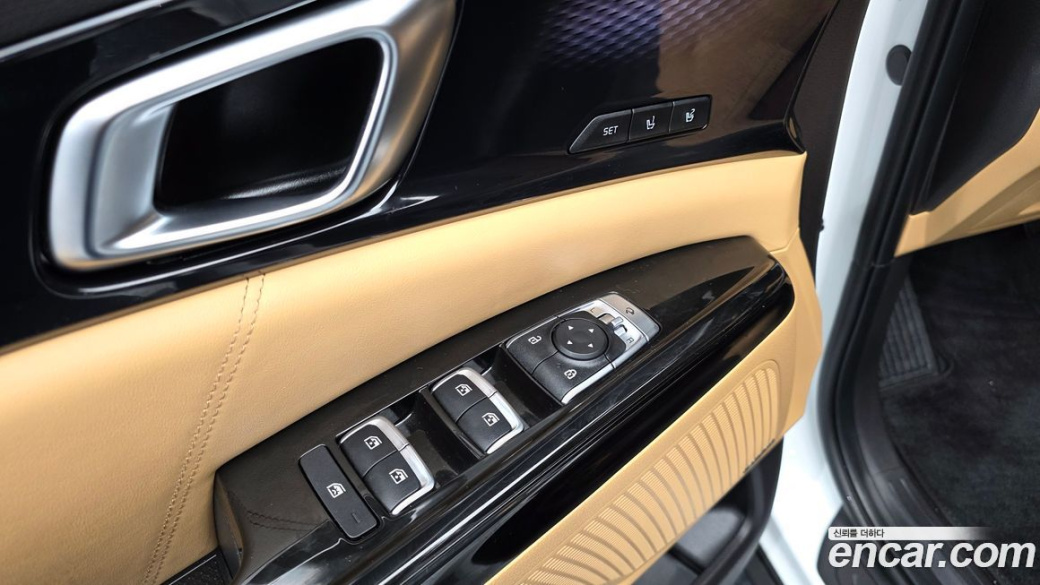 Kia Carnival 7-Seater Signature, 2023