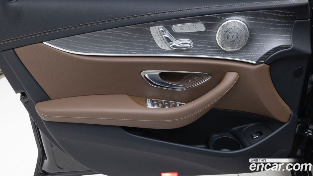 Mercedes-Benz E-Class E350 4MATIC Avantgarde, 2022