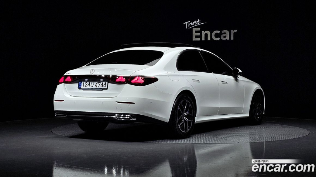 Mercedes-Benz E-Class E200 Avantgarde, 2025