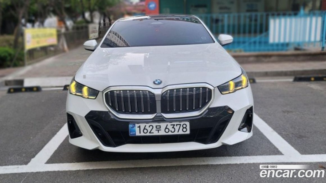BMW 5-Series 530i xDrive M Sport, 2024
