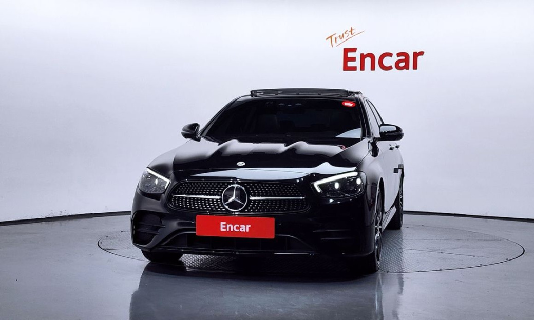 Mercedes-Benz E-Class E350 4MATIC AMG Line, 2023