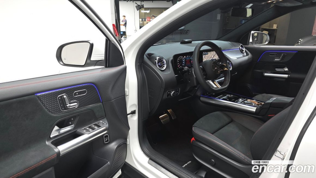 Mercedes-Benz GLA-Class GLA250 4MATIC, 2025