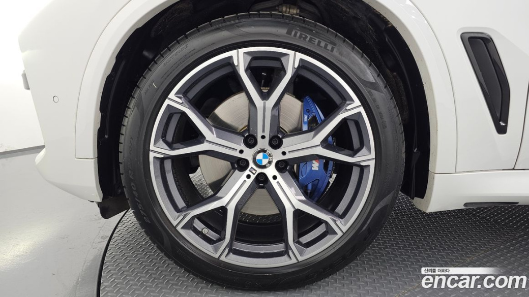 BMW X5 xDrive 40i M Sport, 2023