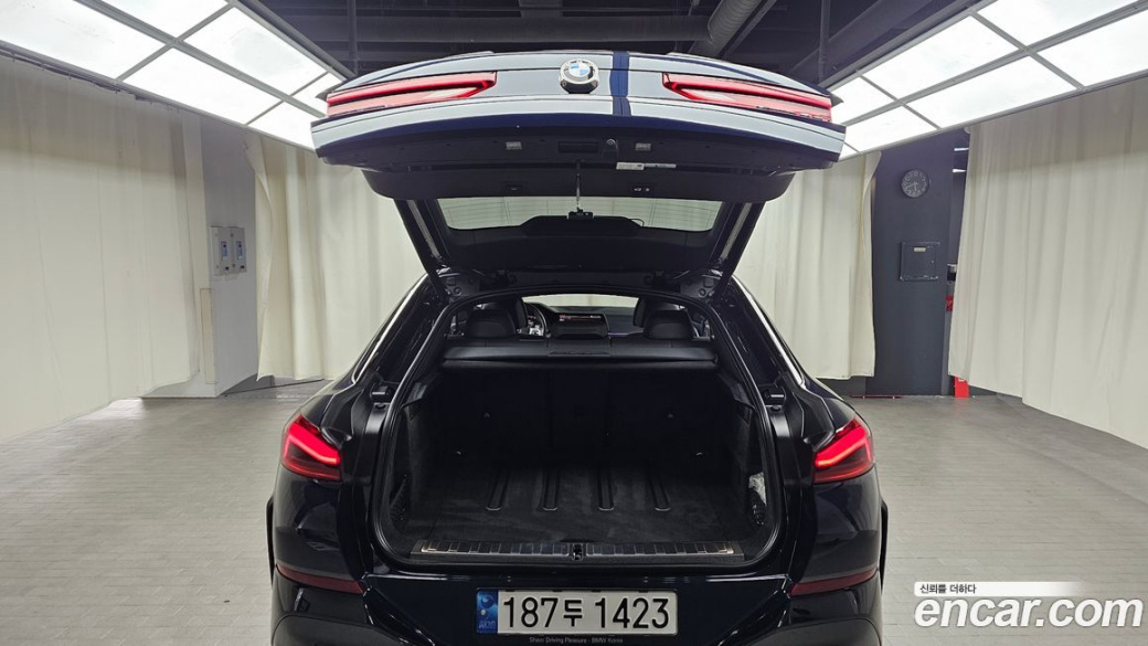BMW X6 xDrive40i M Sport, 2022