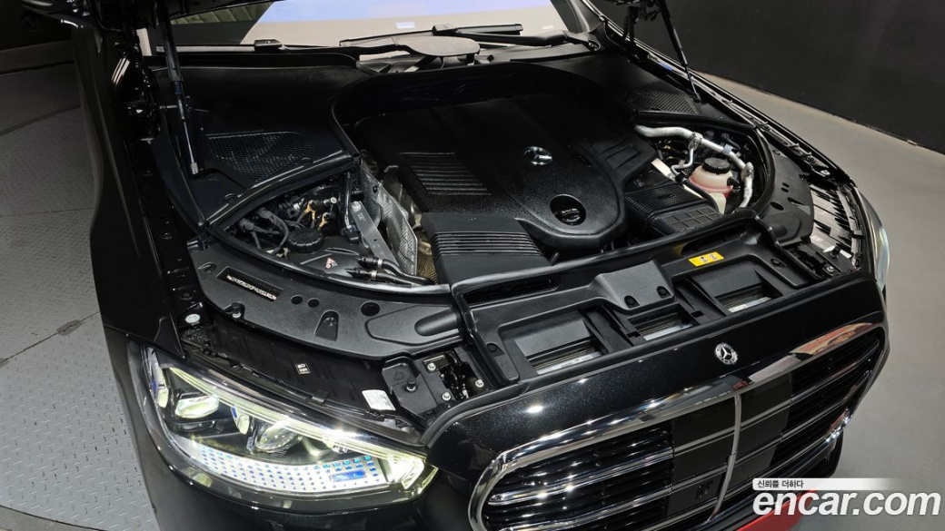 Mercedes-Benz S-Class S500L 4MATIC, 2023