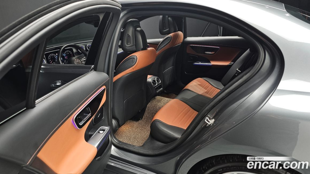 Mercedes-Benz C-Class C300 4MATIC AMG Line, 2023