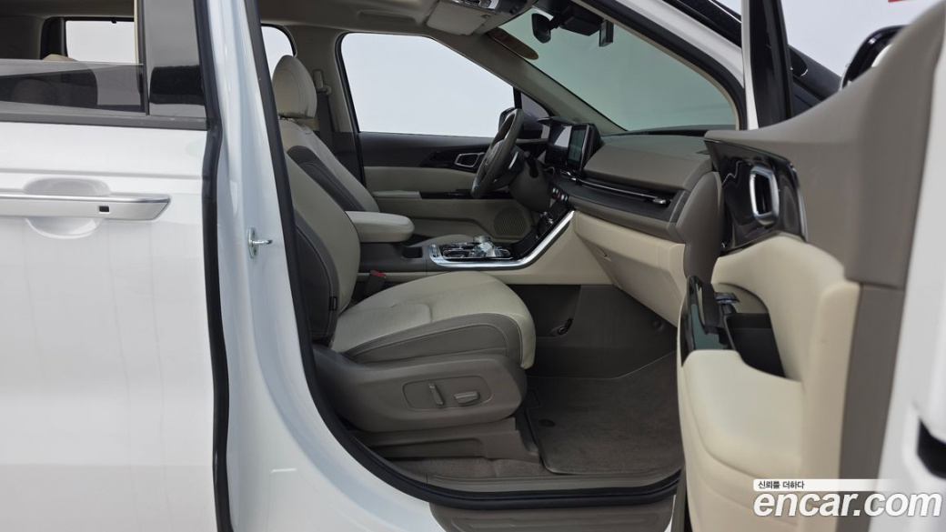 Kia Carnival 9-Seater Noblesse, 2023