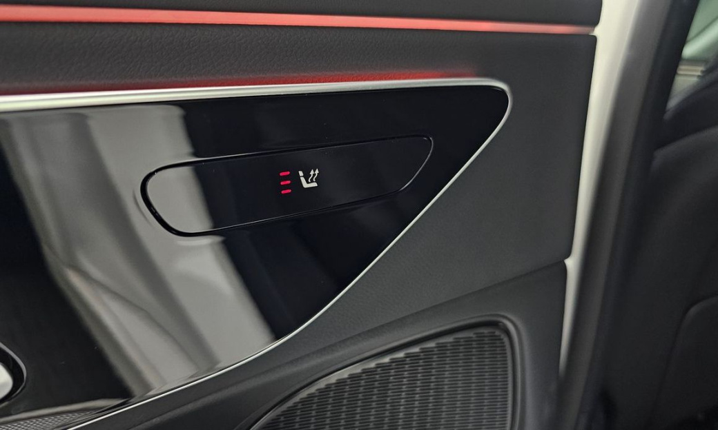 Mercedes-Benz E-Class E200 Avantgarde, 2025