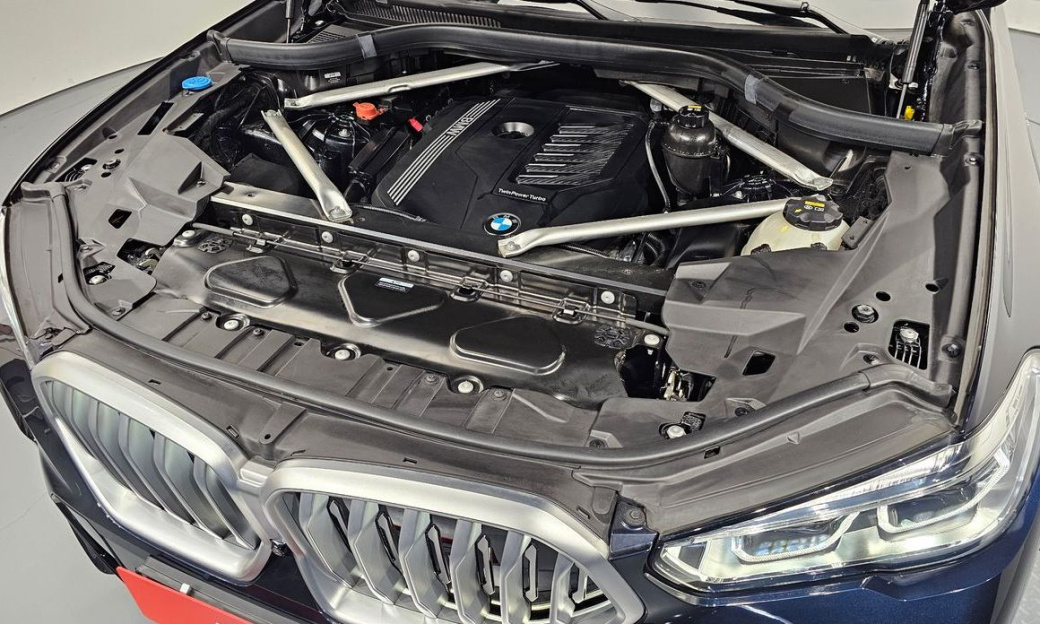 BMW X6 xDrive40i M Sport, 2022